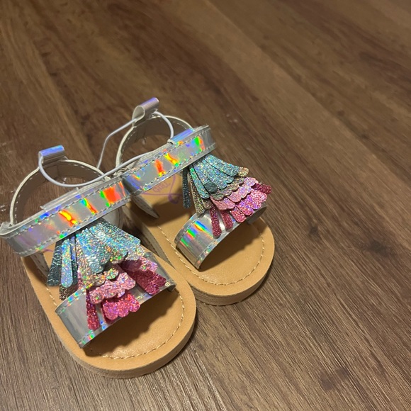 Baby sandals never worn still in box - Picture 2 of 3